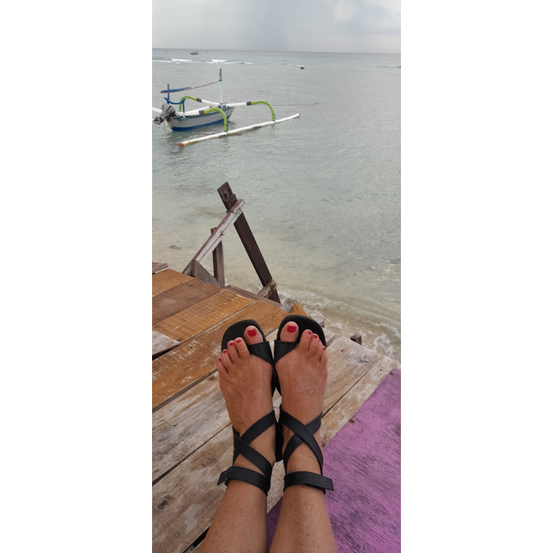 CROS, Sandalia plana de tiras cruzadas