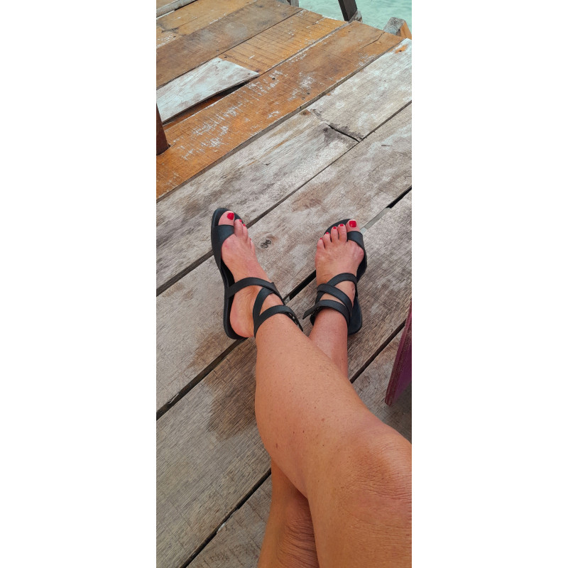 CROS, Sandalia plana de tiras cruzadas